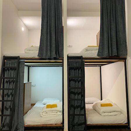 Spanglish Hostel Benidorm Exteriör bild